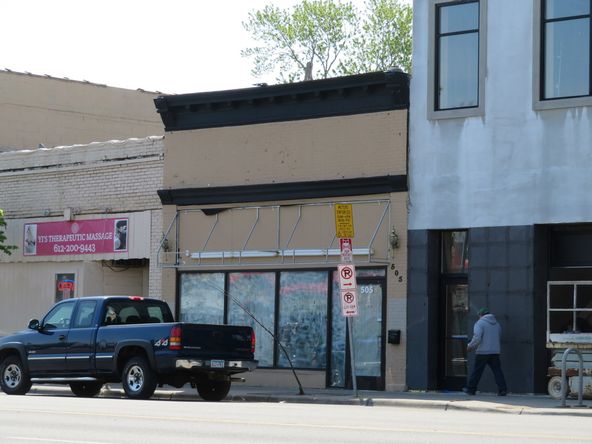Retail For Lease: 505 E Lake St, Minneapolis, MN 55408